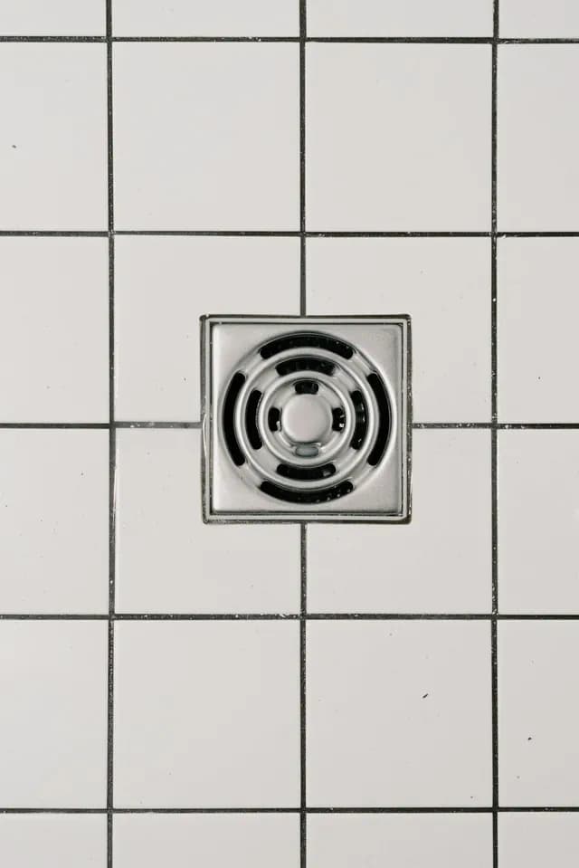 Drain and sewer cleaning equipment